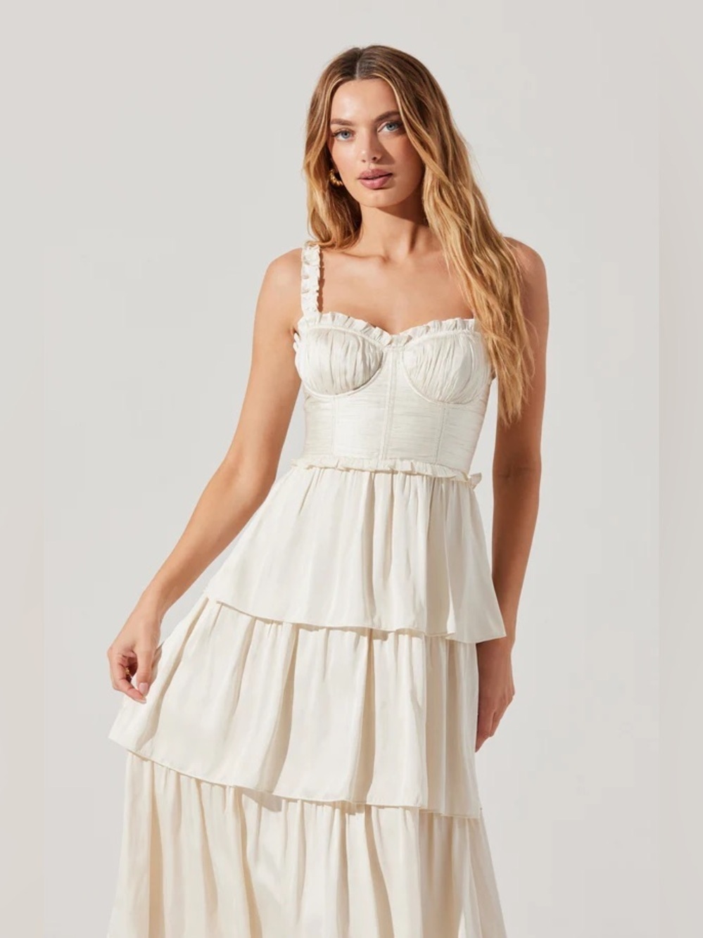 Astr the label - Tempany Tiered Bustier Maxi Dress - Picture 2 of 5